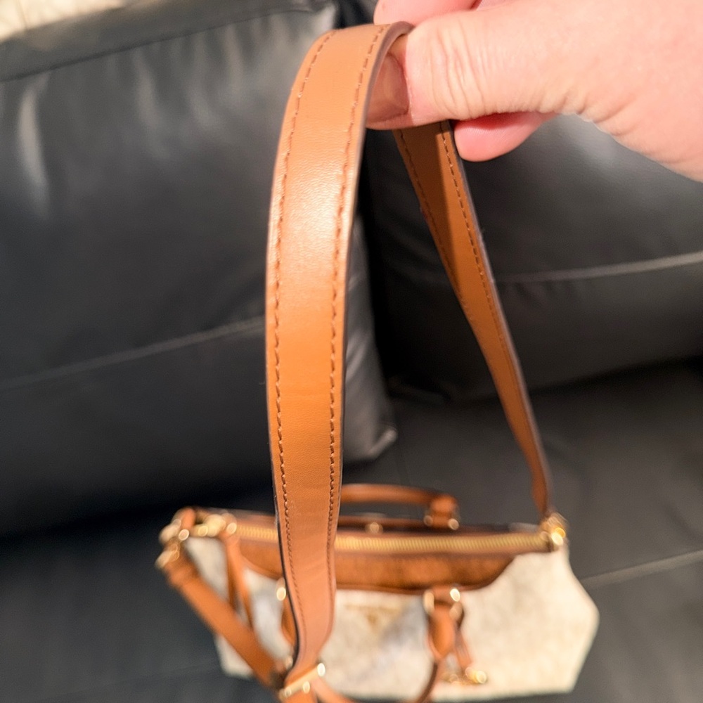 Michael Kors Mini Satchel Crossbody Vanilla MK Signature Brown Leather - Picture 3 of 8